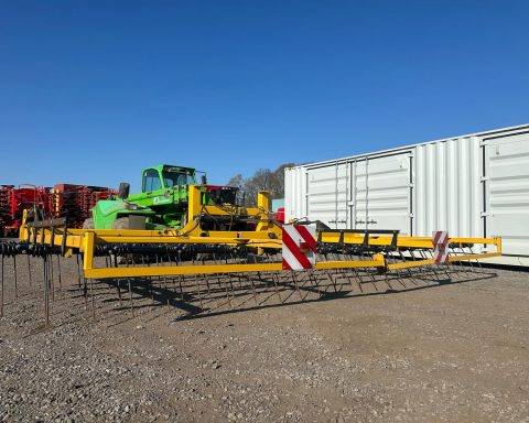 Claydon Straw Rake 7.5m