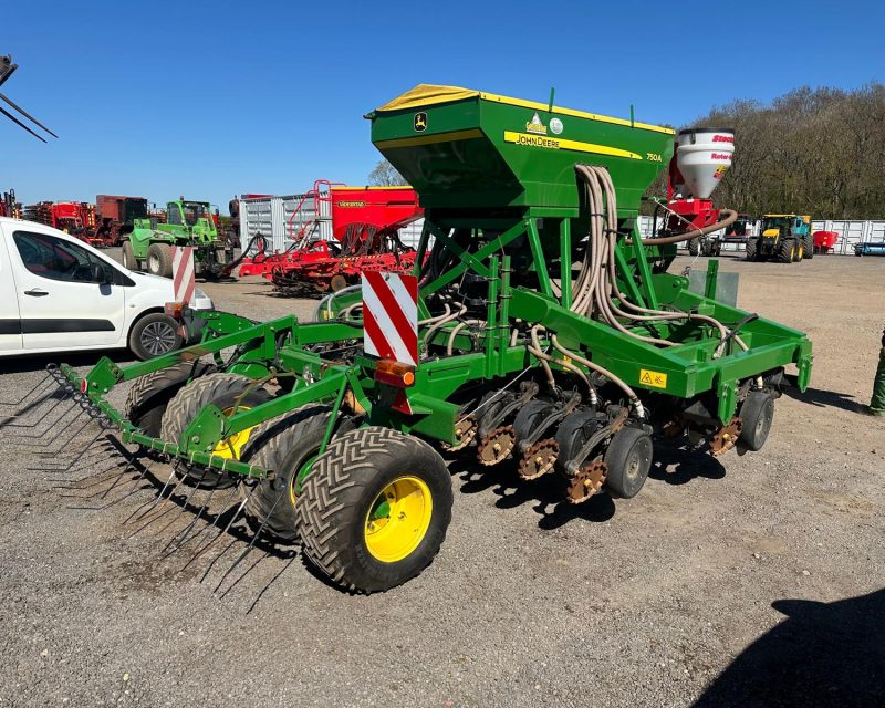 John Deere 750A 4m Drill