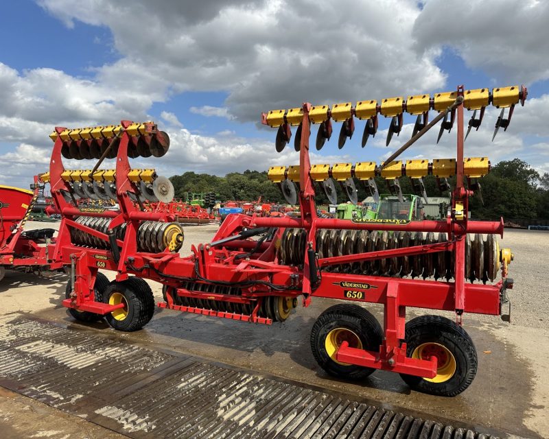Vaderstad Carrier 650 Cultivator