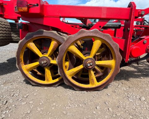 Vaderstad Rexius Twin RST 550 5.5m trailed press