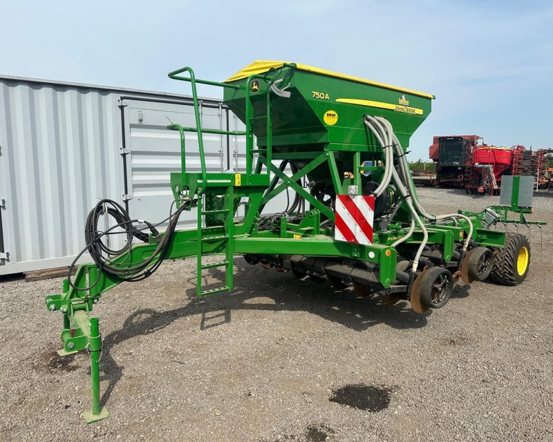 John Deere 750A 3m no till drill