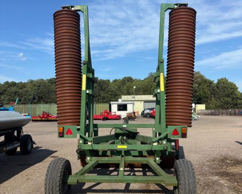 Cousins 8.23m Hyd Fold Rolls