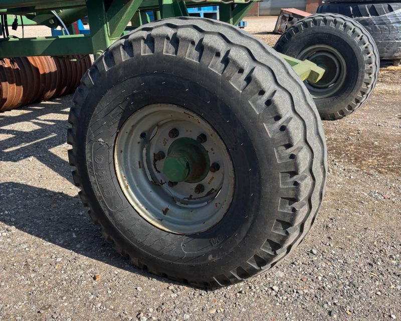 Cousins 8.23m Hyd Fold Rolls