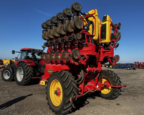 Vaderstad Tempo TPL12 drill