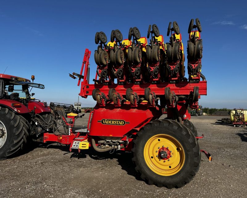 Vaderstad Tempo TPL12 drill