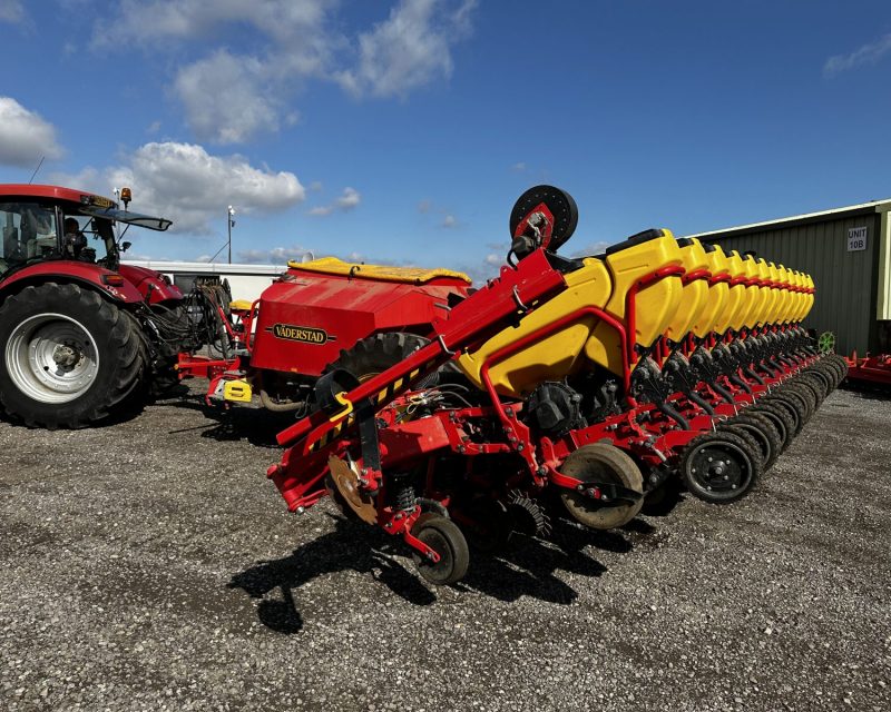 Vaderstad Tempo TPL12 drill