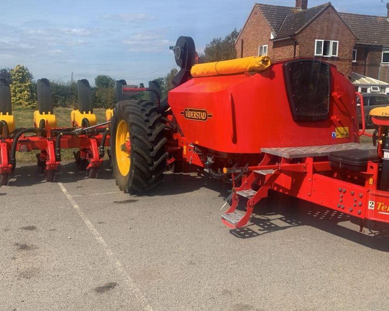 Vaderstad Tempo TPL12 drill
