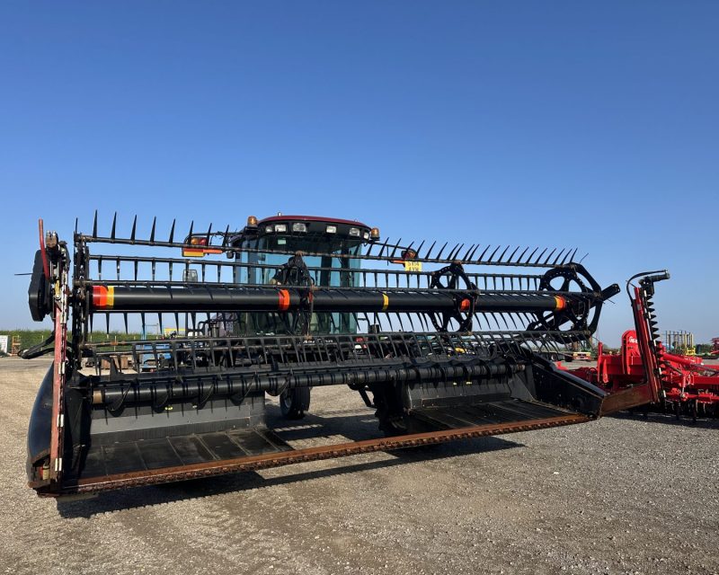 MacDon M155 Swather c/w 20′ Header