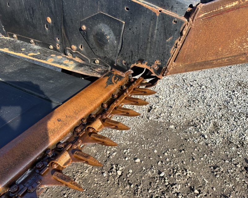 MacDon M155 Swather c/w 20′ Header