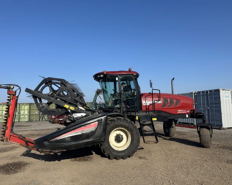 MacDon M155 Swather c/w 20′ Header