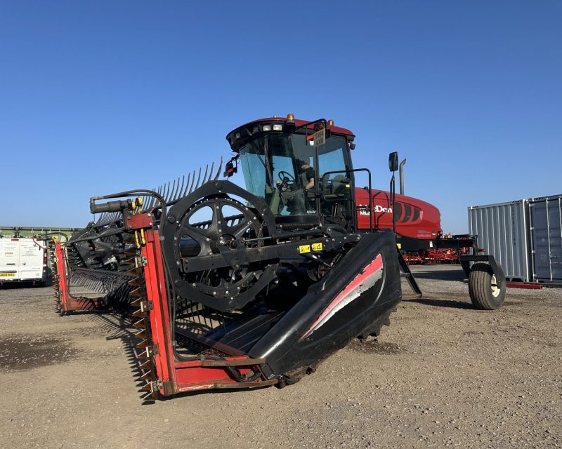 MacDon M155 Swather c/w 20′ Header