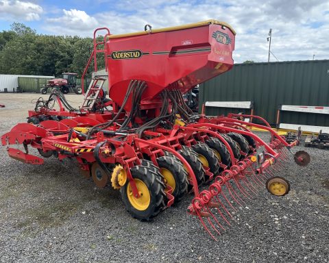 Vaderstad Rapid RDA 400S system Aggressive