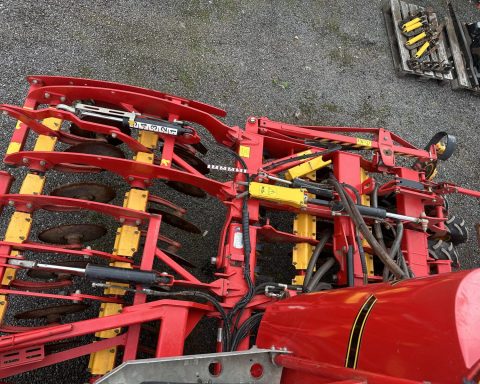 Vaderstad Rapid RDA 400S system Aggressive