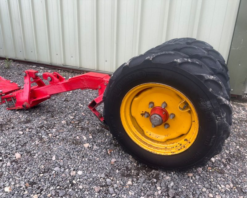 Vaderstad RDA drill wing support wheels