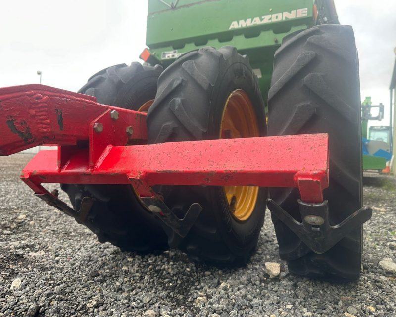 Vaderstad RDA drill wing support wheels