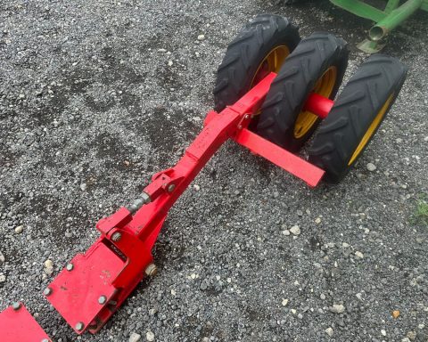 Vaderstad RDA drill wing support wheels