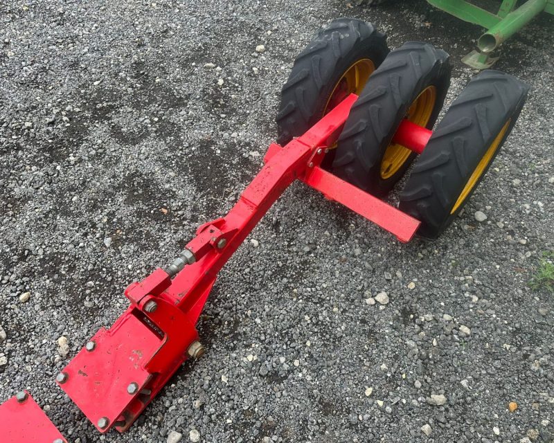 Vaderstad RDA drill wing support wheels