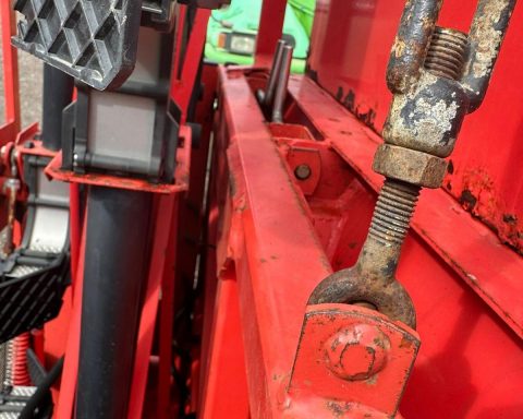 Kuhn Aero 2220