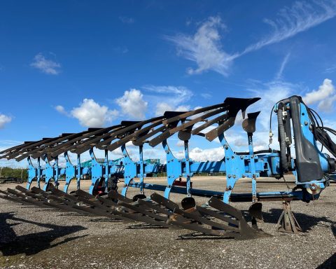 Lemken Vari Transanit 8 7 furrows