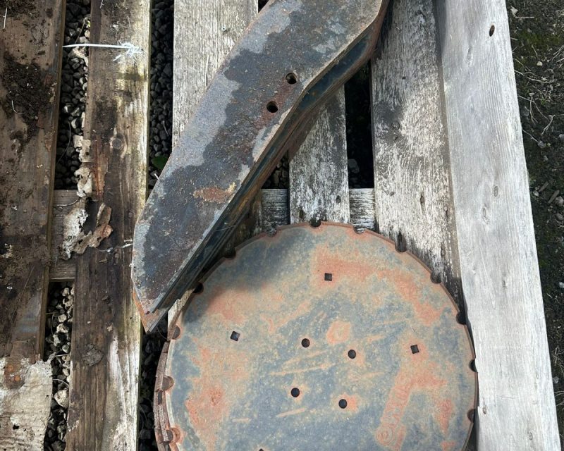Sumo DTS cultivator legs & discs