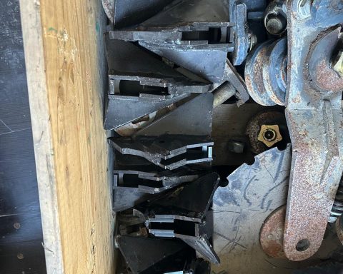 Mzuri – 9 x dual band 7″ coulters – unused