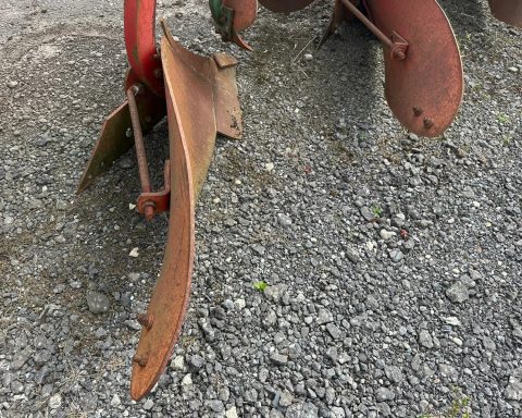 Kverneland BB 100-8 7f plough