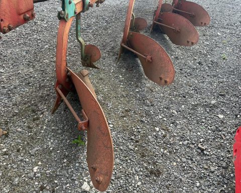 Kverneland BB 100-8 7f plough