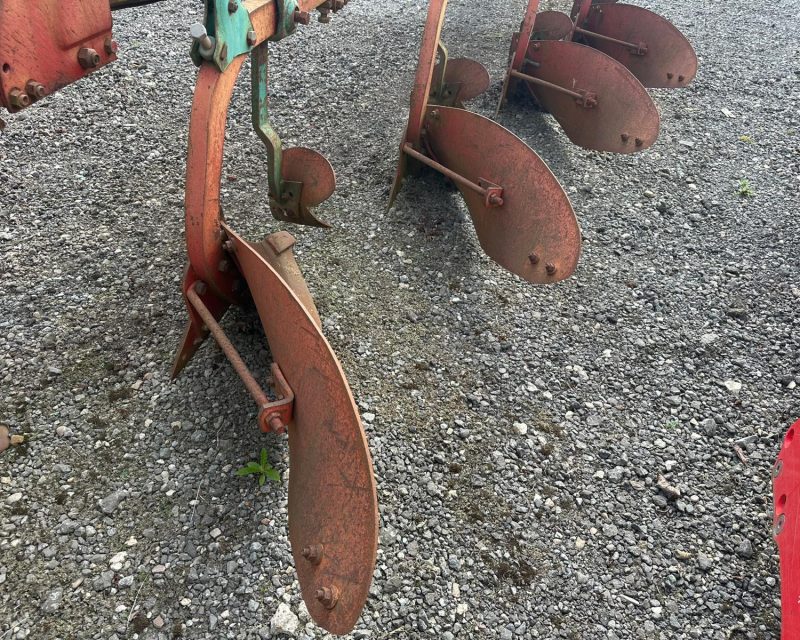 Kverneland BB 100-8 7f plough