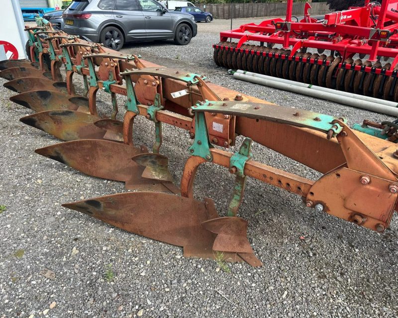 Kverneland BB 100-8 7f plough