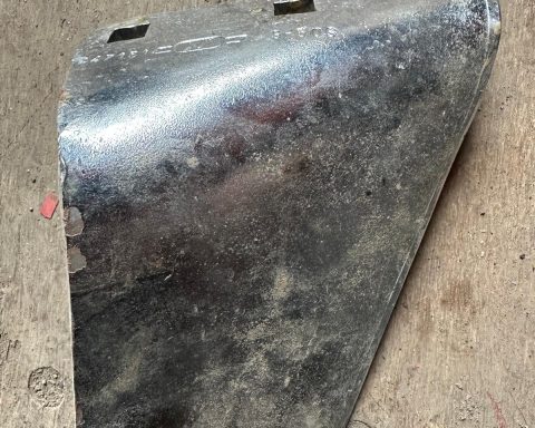 Vaderstad genuine left & right wear plates to fit Cultus cultivator – Part No’s 447151 / 447150