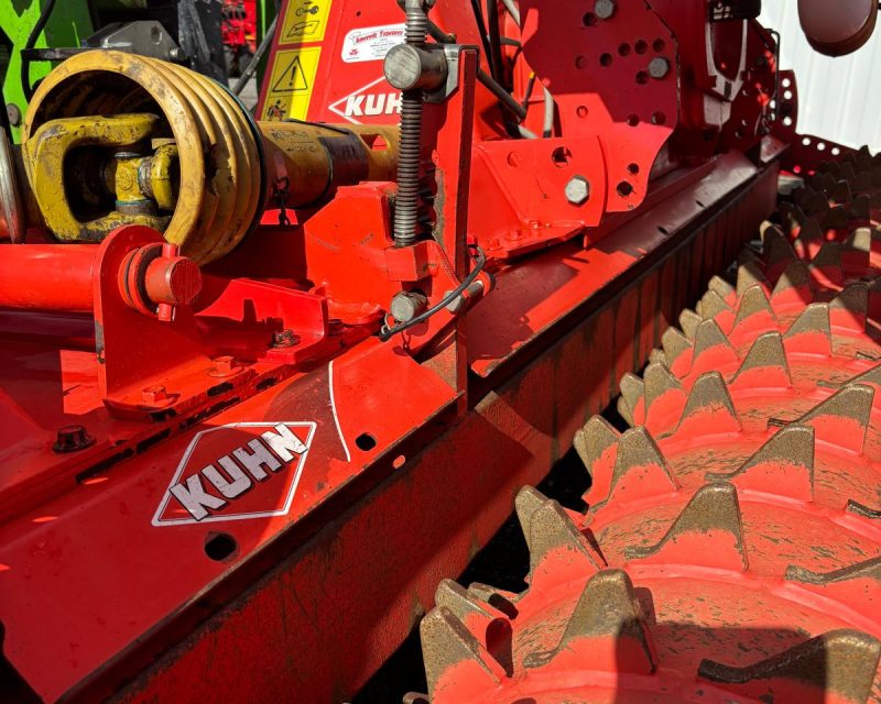Kuhn 3m combination power harrow / drill