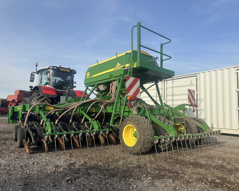 John Deere 750A 6m ProSeries Opener