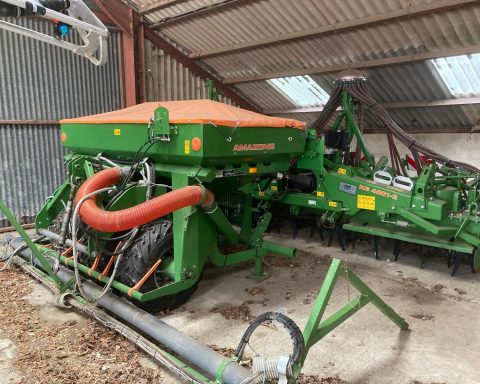 Amazone KG 4001-2 & Avant Profi 4m