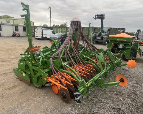 Amazone KG 4001-2 & Avant Profi 4m