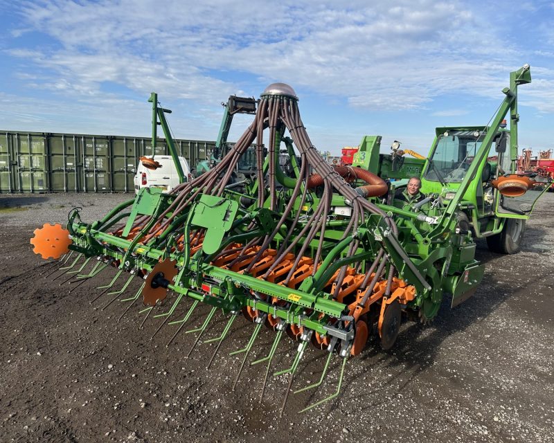 Amazone KG 4001-2 & Avant Profi 4m