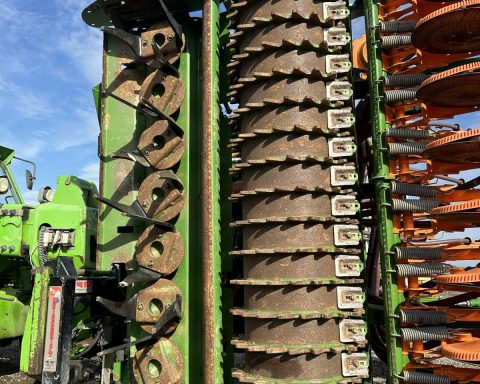 Amazone KG 4001-2 & Avant Profi 4m