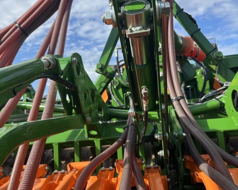 Amazone KG 4001-2 & Avant Profi 4m
