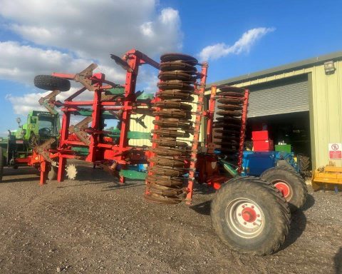 Kverneland CLD 380 cultivator