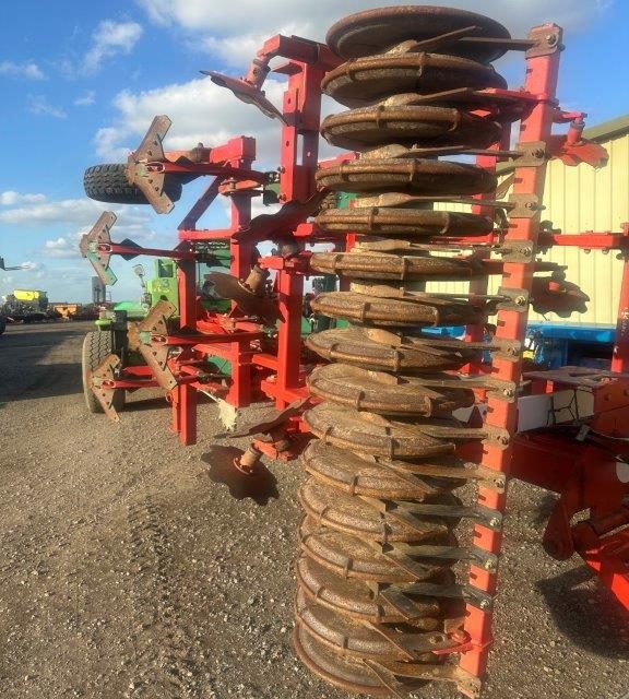 Kverneland CLD 380 cultivator