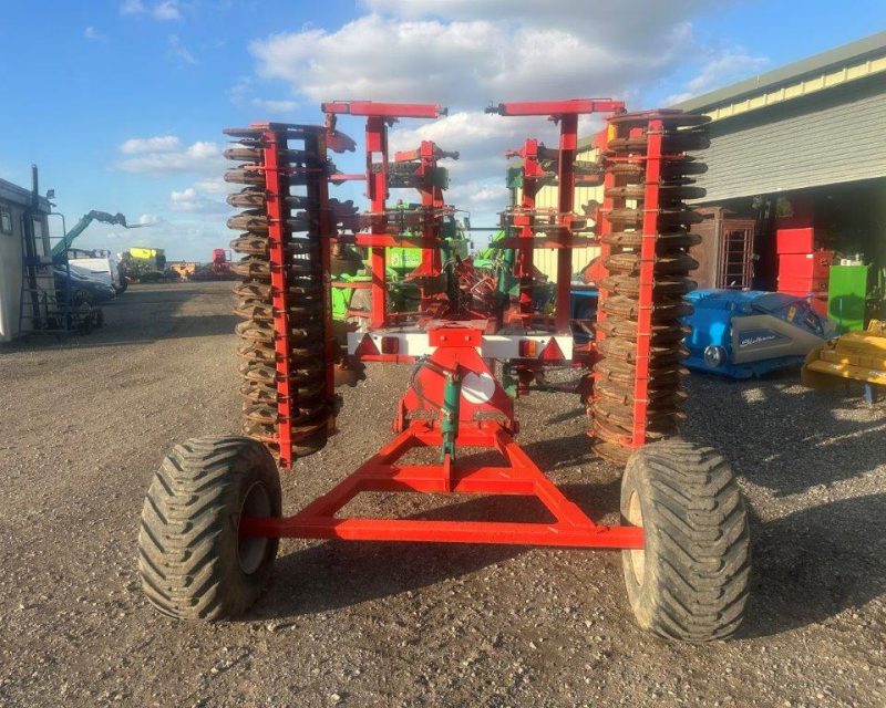 Kverneland CLD 380 cultivator