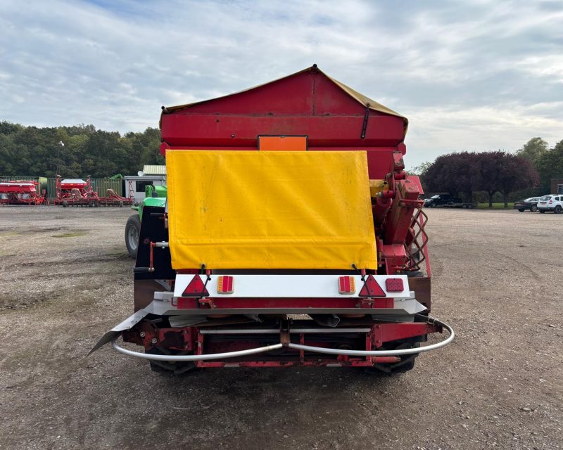 Bredal B4 Fertiliser spreader