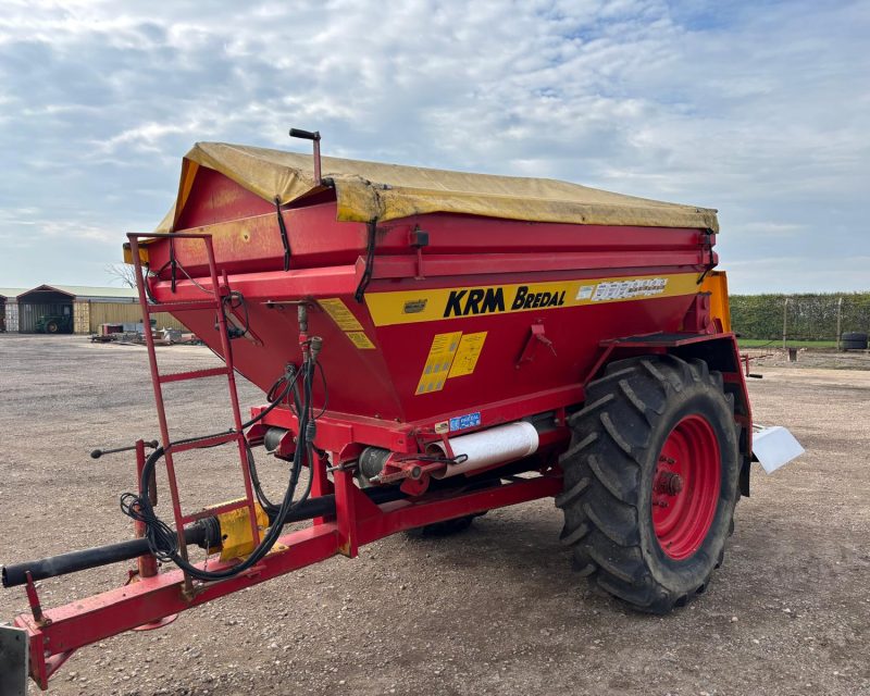 Bredal B4 Fertiliser spreader