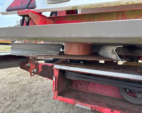 Bredal B4 Fertiliser spreader