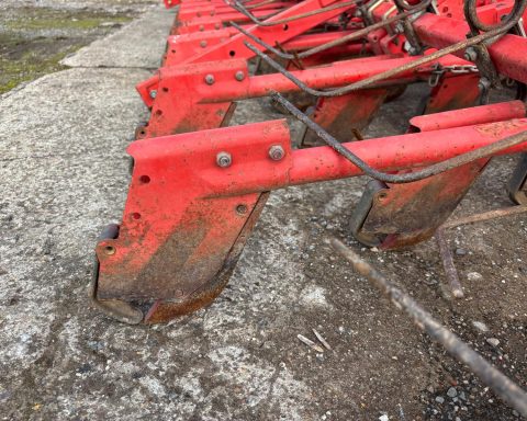 Kuhn 4m Power harrow / drill combination