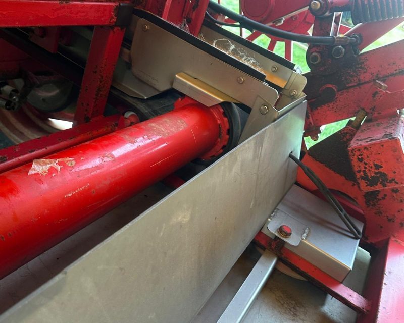 Bredal B4 Fertiliser spreader