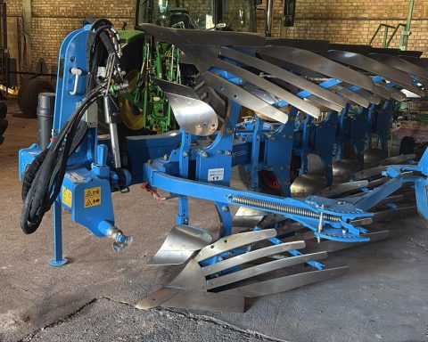 Lemken Juwel 8M 5F plough