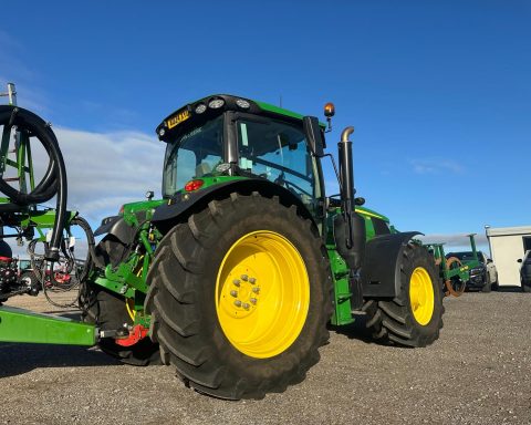 John Deere 6R 155 4wd Tractor