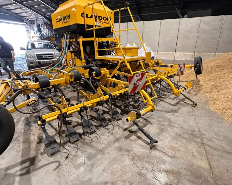 Claydon Hybrid 4m seed drill