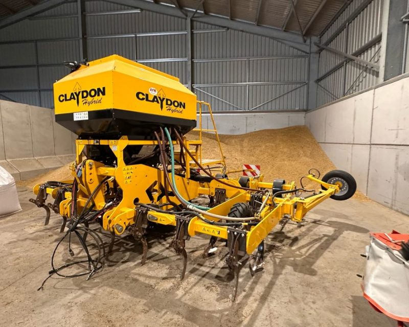 Claydon Hybrid 4m seed drill