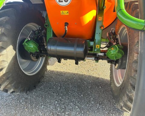 Amazone UX4201 Super Trailed Sprayer